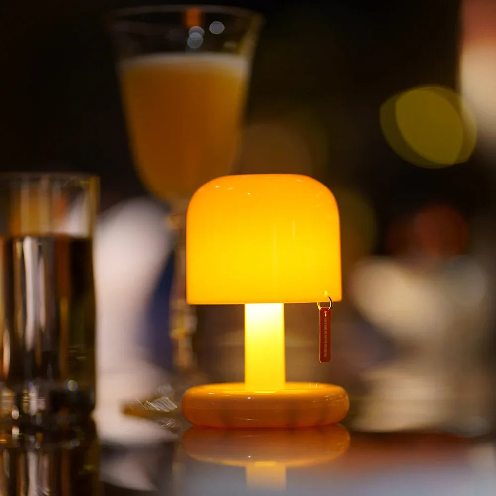 Mini Lámpara de Mesa LED Táctil Recargable