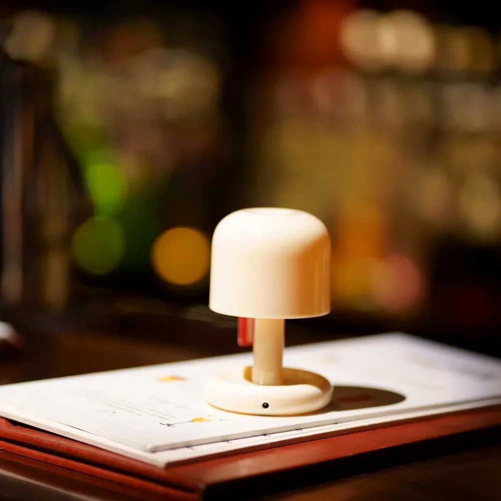 Mini Lámpara de Mesa LED Táctil Recargable